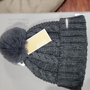NWT WOMEN'S MICHAEL KORS LINED KNIT HAT W/FAUX FUR POM